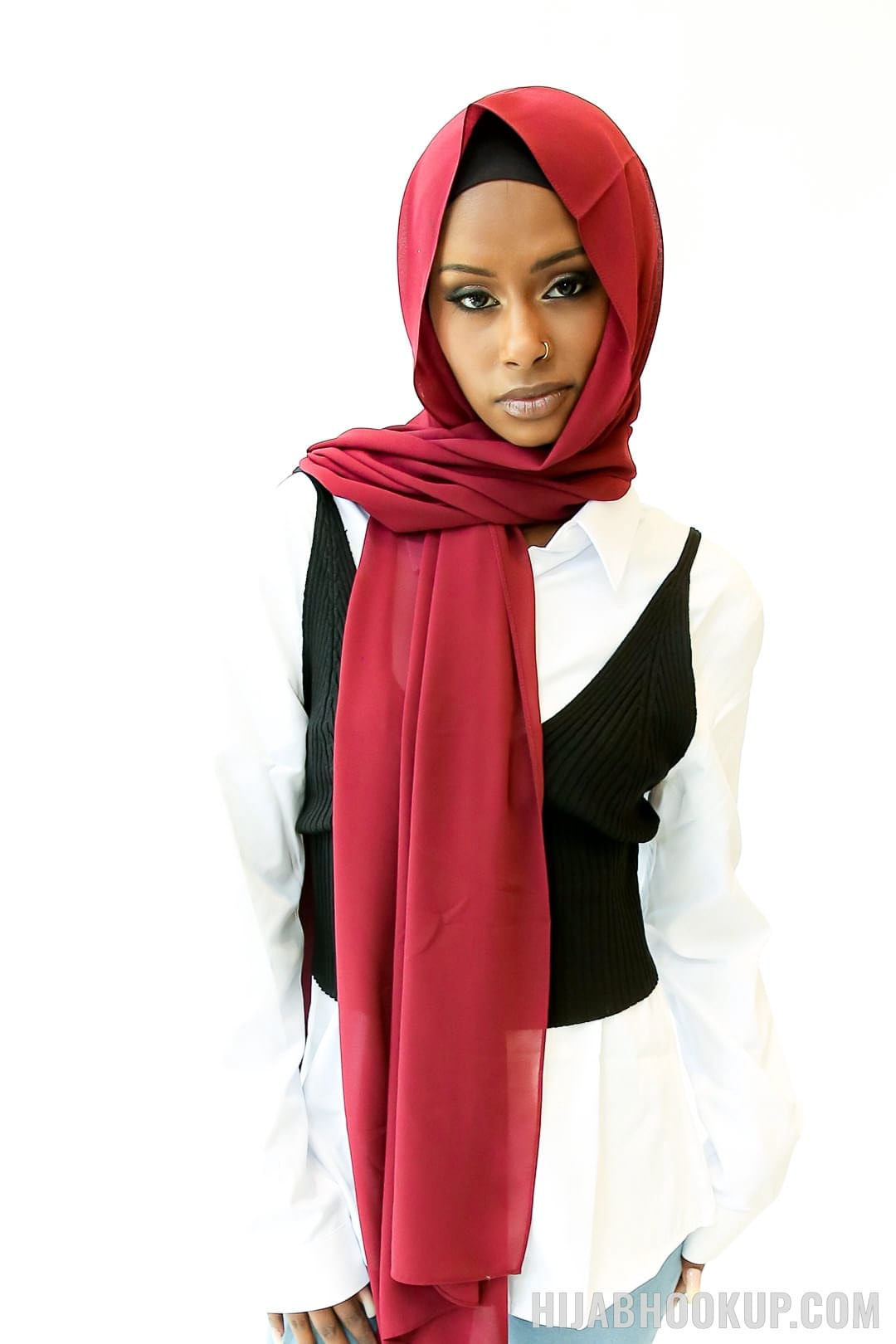 Die Dunkelhäutige Arabische Schönheit Fae Love Mit Hijab Wird Von Ihrem Stiefvater Durchgenommen