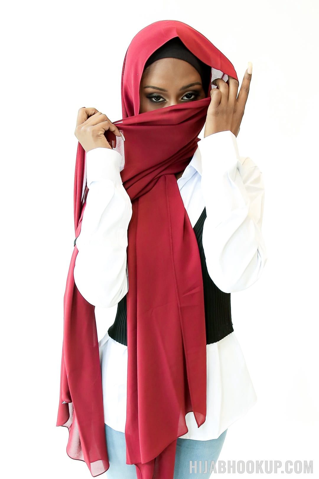 Die Dunkelhäutige Arabische Schönheit Fae Love Mit Hijab Wird Von Ihrem Stiefvater Durchgenommen